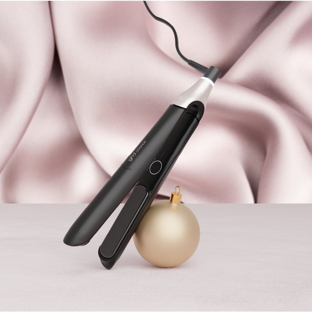 GHD CHRONOS™ GIFT SET WITH BAG AND PADDLE BRUSH IN BLACK