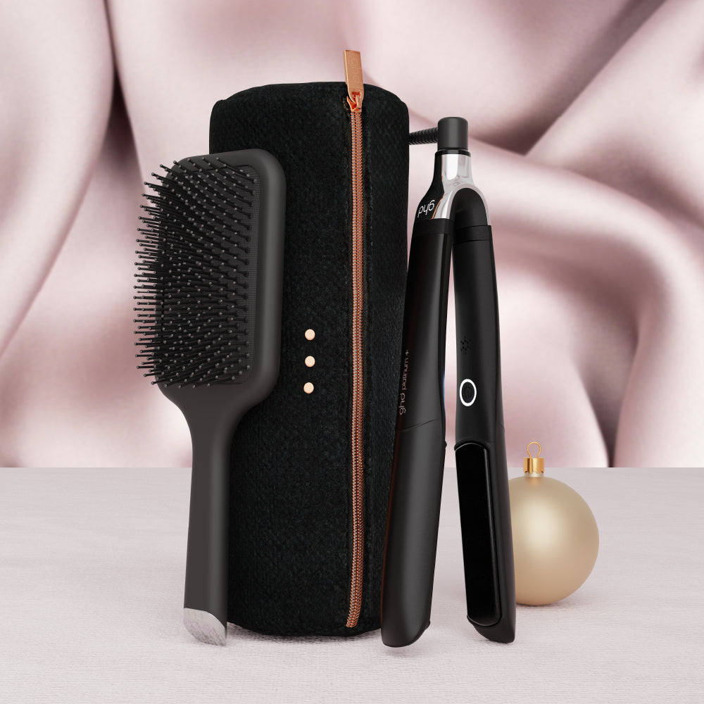 GHD PLATINUM+® GIFT SET WITH BAG AND PADDLE BRUSH IN BLACK
