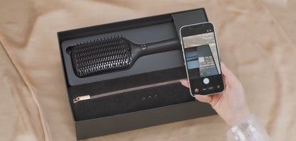 GHD GLIDE + MAX CERAMIC SMOOTHING HOT BRUSH GIFT SET